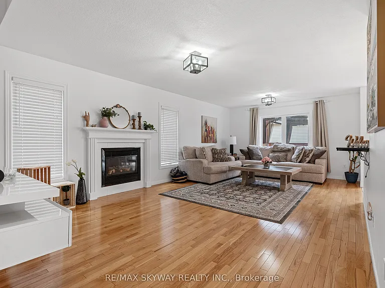 116 Severn Dr — Photo 8