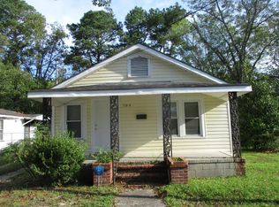 709 E Liberty St, Marion, SC 29571