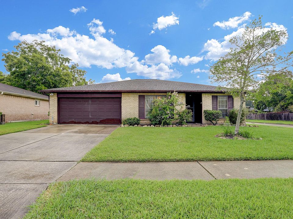 1st image of 219 Brookdale Dr