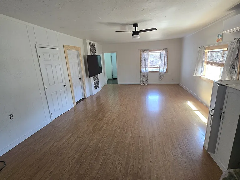 1116 Scott St — Photo 3