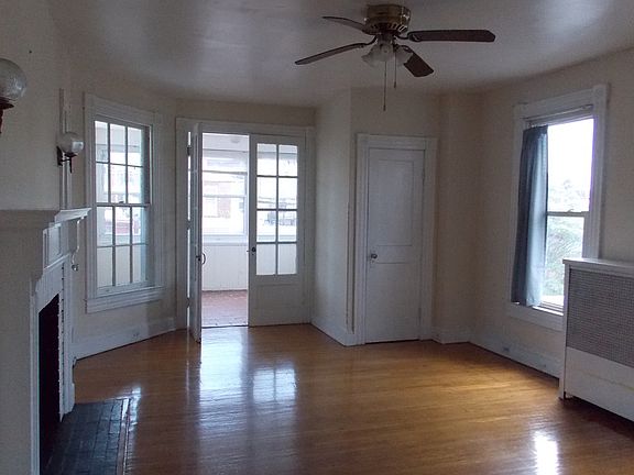 3rd image of 2833 Saint Paul St APT 3