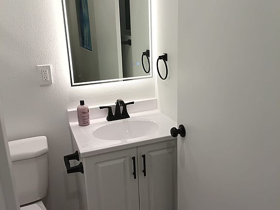 2nd image of 5654 La Mirada Ave #B212