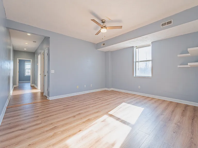 237 Benton St #201 — Photo 4