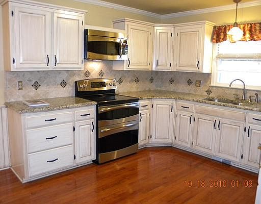 5th image of 1020 E Bonnie Ln