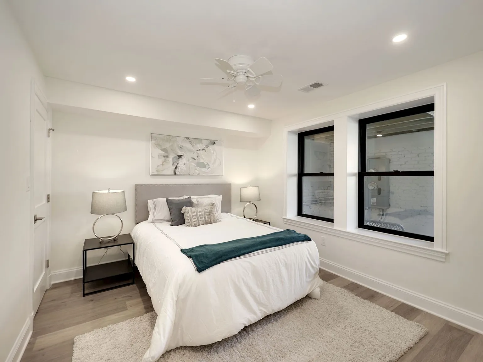 2 bed, 802 sqft, $3,175 — Photo 4