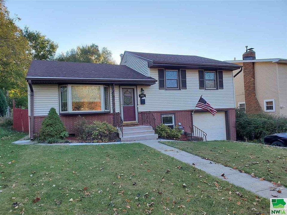 1st image of 3416 Virginia St