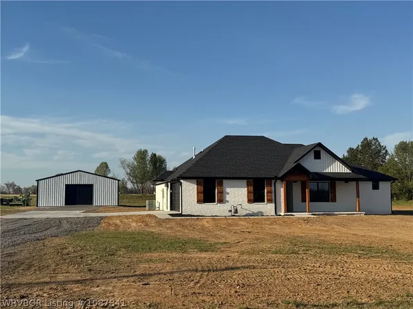 1006 Raleigh St, Lavaca, AR 72941