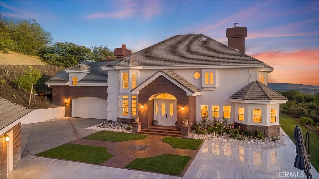 6 bed, 8.5 bath, 7960 sqft, $22,800 — Photo 4