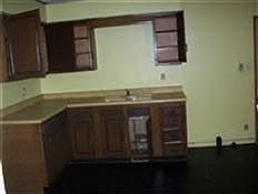 2nd image of 612 W Willcox Ave