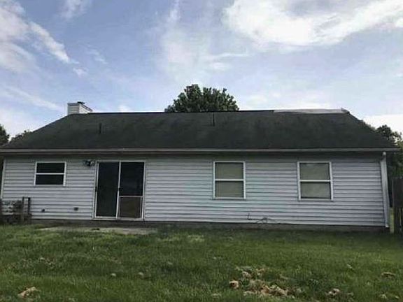 2nd image of 476 Oak Hollow Dr