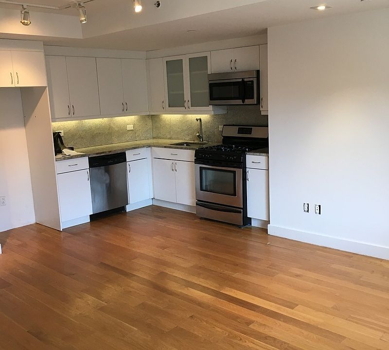 1st image of 1677 Lexington Ave APT 4G