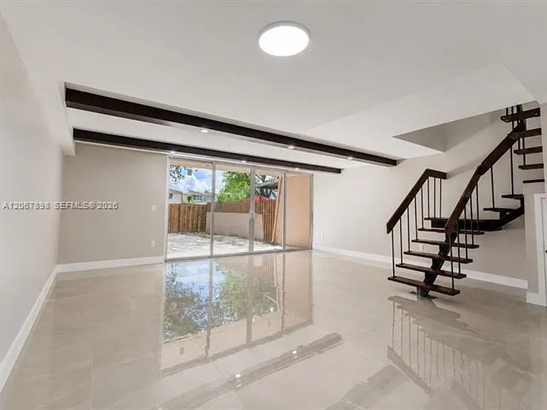 14124 Kendale Lakes Cir #Townhouse 14124 — Photo 13