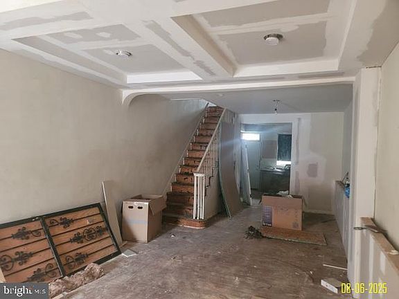 4th image of 1818 Clifton Ave