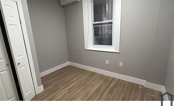 5th image of 1171 Grant Ave APT 1