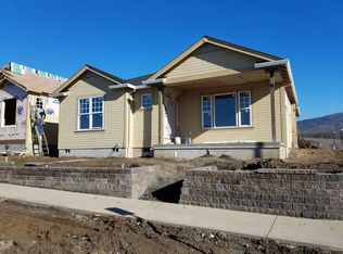 3887 Creek Mont Dr, Medford, OR 97504