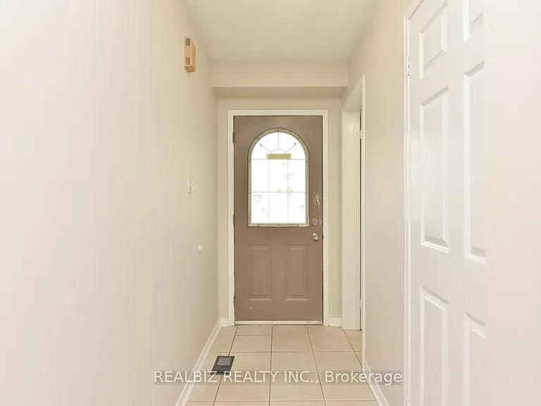 627 Caboto Trl — Photo 5