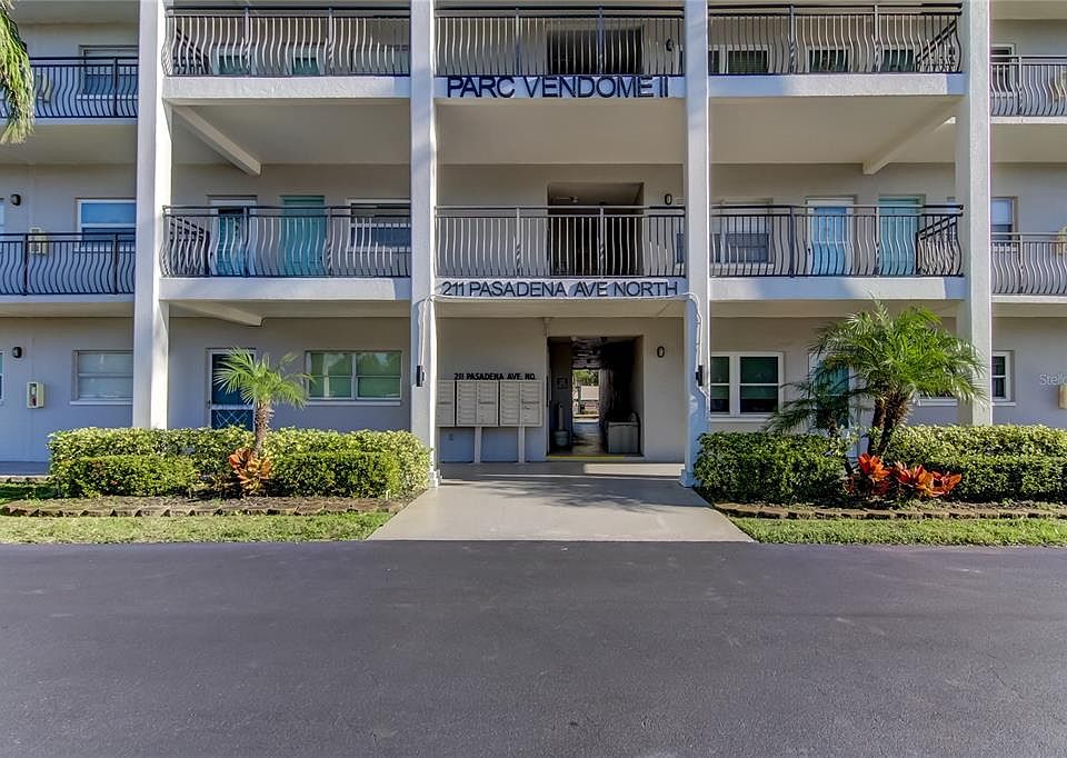 1st image of 211 PASADENA AVENUE N #107