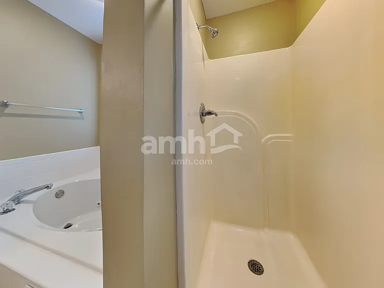 5009 Alpha Terrace Ln — Photo 15
