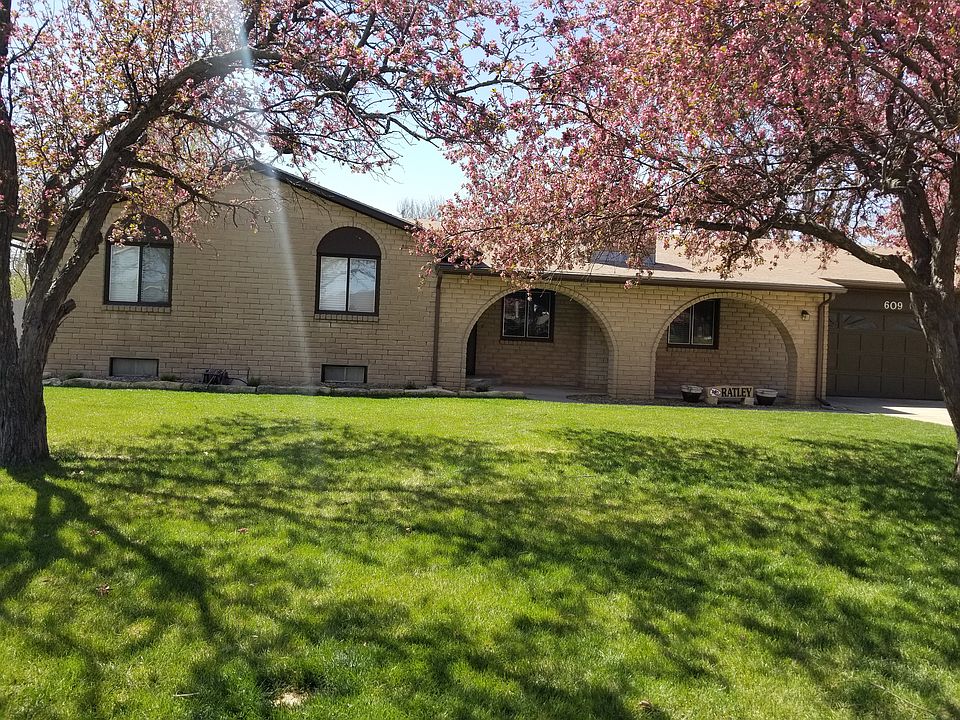 1st image of 609 Catalina Dr