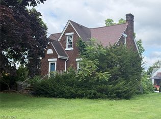 800 Tenney Ave, Campbell, OH 44405