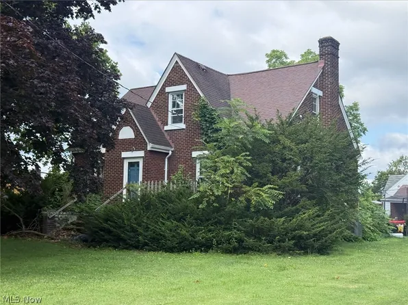 800 Tenney Ave, Campbell, OH 44405
