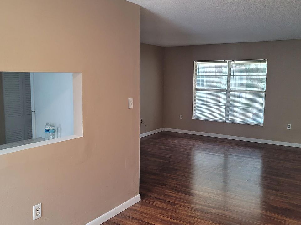 1st image of 1541 SE 27th St APT G