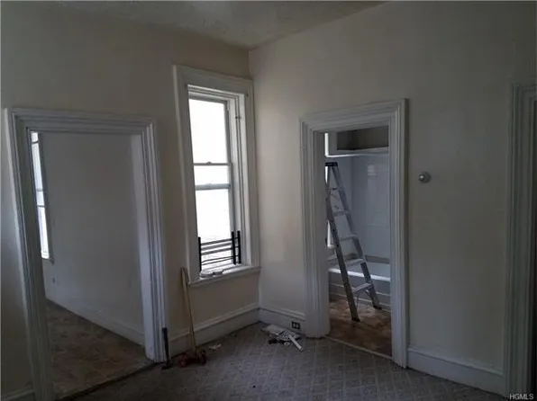 15 Clark St, Newburgh, NY 12550