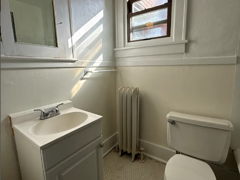 3225 W Liberty Ave — Photo 8