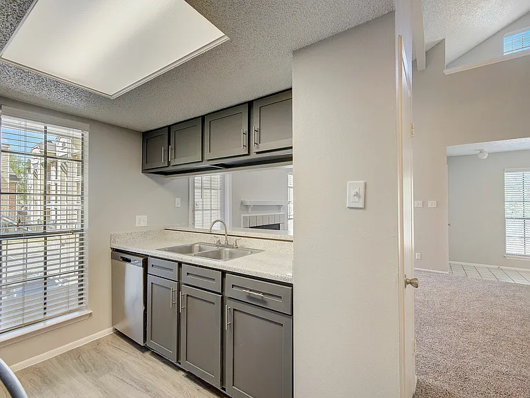 Hidden Oaks Apartments — Photo 57