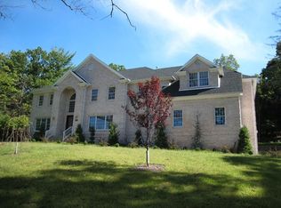 976 Valley Rd, Watchung, NJ 07069