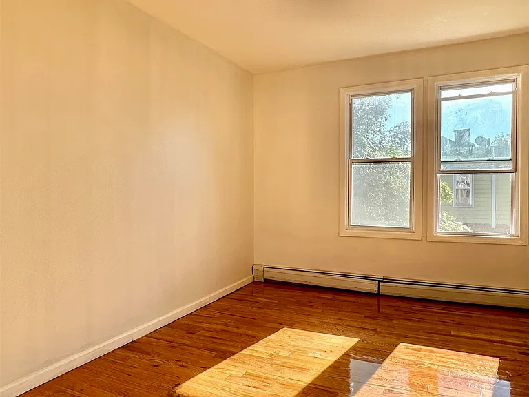 245 Duncan Ave #4 — Photo 14