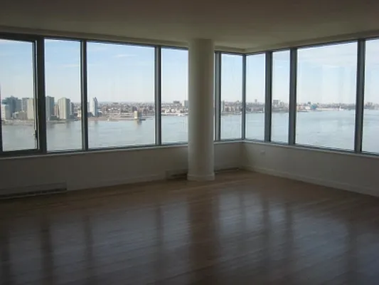 Rented by Citi Habitats | media 22