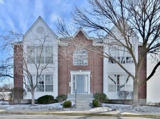 1304 Crossings Ct UNIT B, Ballwin, MO 63021