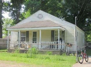 326 Monroe St, Rupert, WV 25984