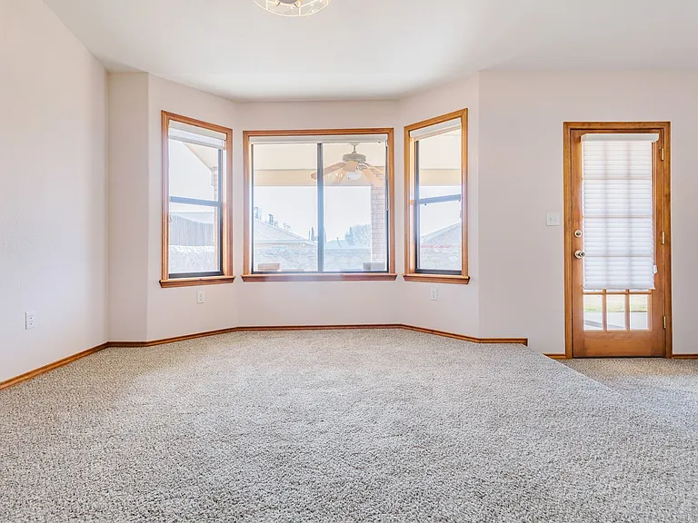440 Glacier Dr — Photo 7