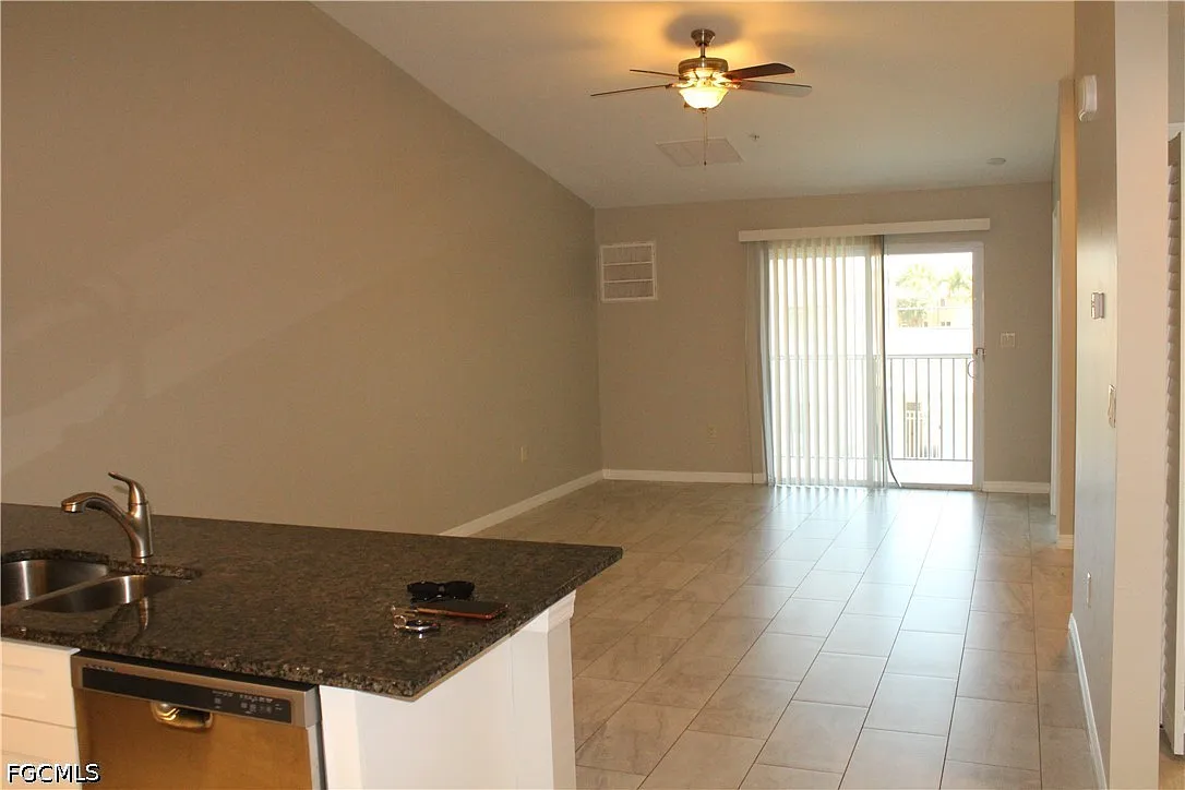 2 bed, 2.0 bath, 1019 sqft, $1,490 — Photo 3