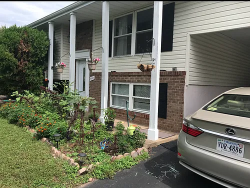 512 N York Rd Photo 1
