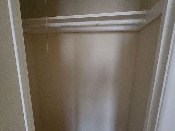 4th image of 31-17 30th St #2B
