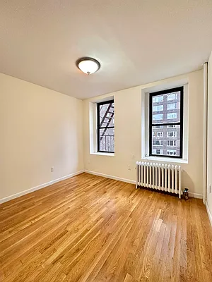 Rented by Waverly Realty Associates | media 19