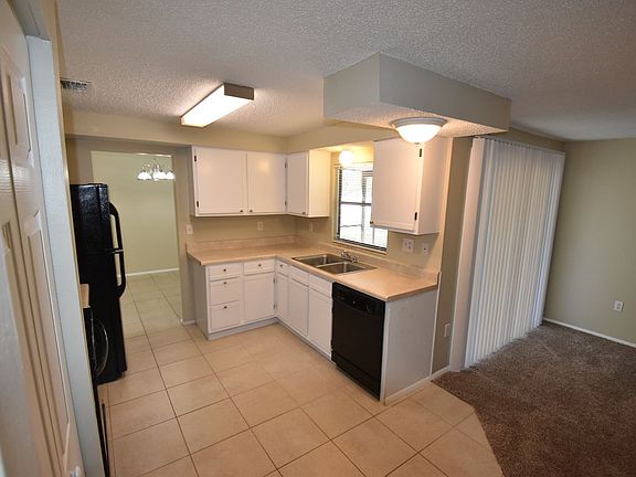 5th image of 420 Arrowhead Ct