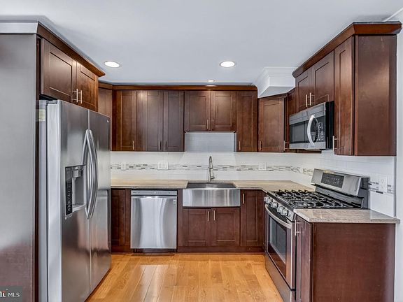 3rd image of 602 Fulton St #C