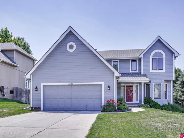 13633 Hillsborough Dr, Omaha, NE 68164