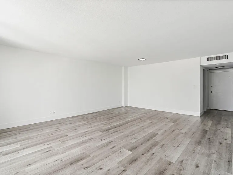 1900 S Ocean Blvd #10J — Photo 16