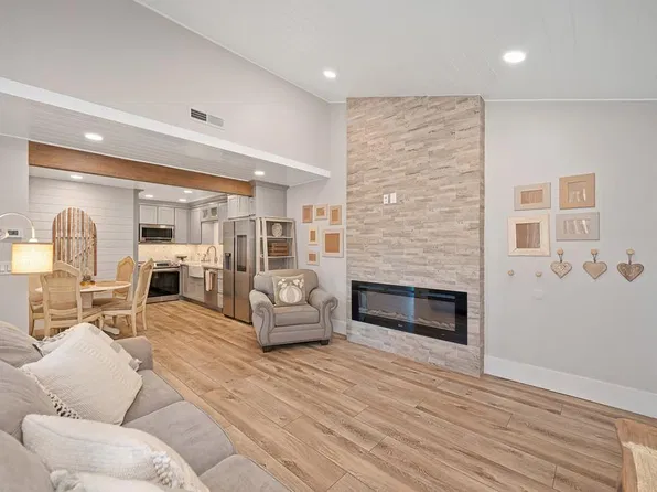 13067 Lincoln Way, Auburn, CA 95603