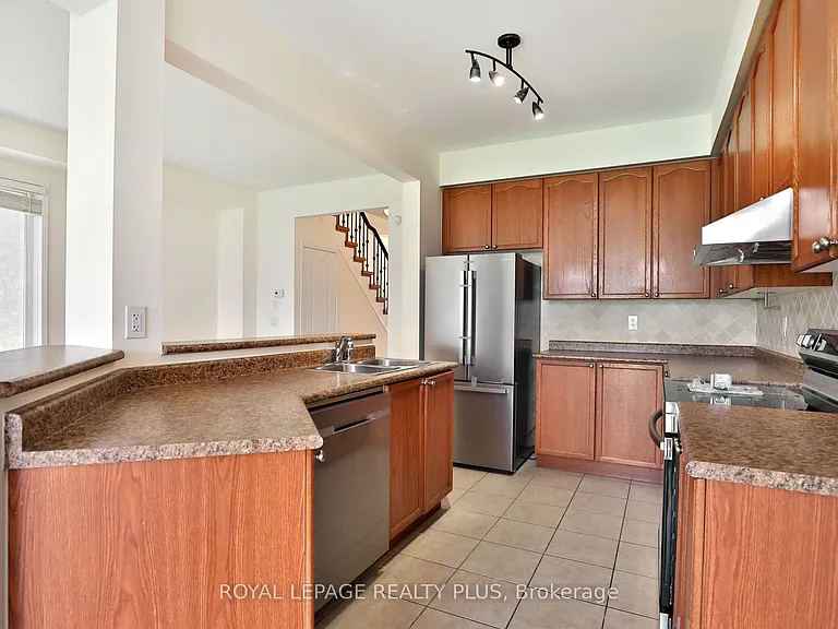 3877 Stardust Dr — Photo 11
