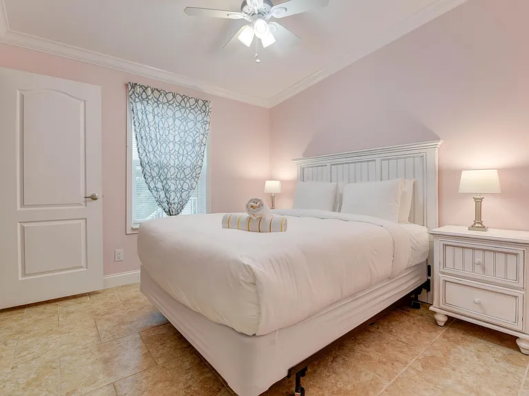Bedroom 3 - full bed and closet space