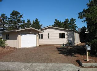 1701 N Siano Loop, Florence, OR 97439