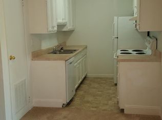 1050 Ben Rd, Saint Albans, WV 25177