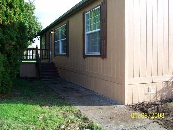 3rd image of 8300 NE Quatama St