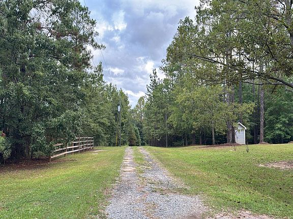5th image of 303 W End Ln